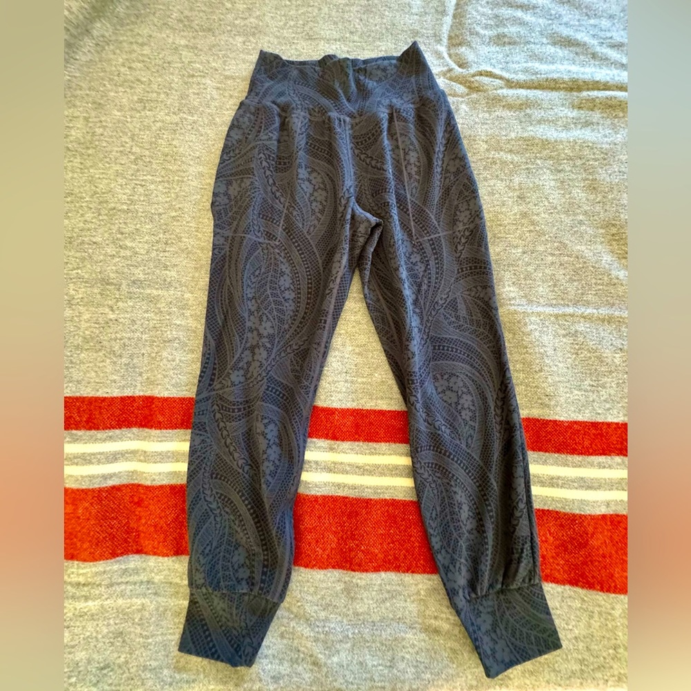 ATHLETA Salutation Jogger Size XS